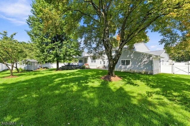 11 Mary Pl, Pequannock Twp., NJ 07440