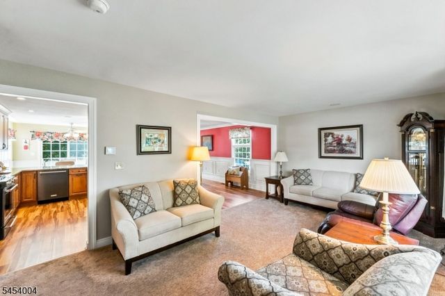 11 Mary Pl, Pequannock Twp., NJ 07440