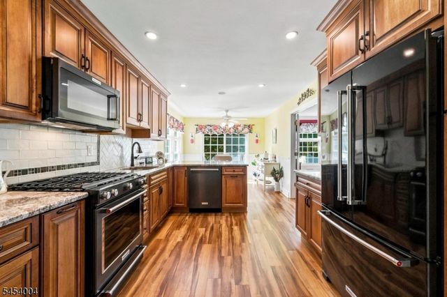 11 Mary Pl, Pequannock Twp., NJ 07440