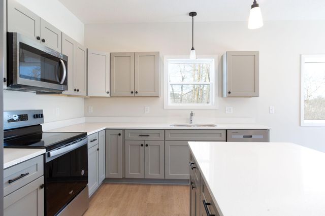 263 Eagle Ridge Drive, Roberts, WI 54023