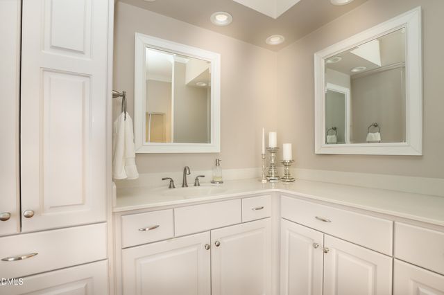 10 Country Club Drive, Siler City, NC 27344