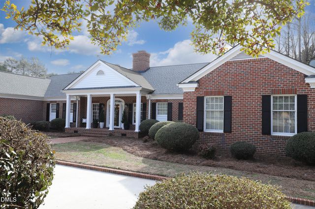 10 Country Club Drive, Siler City, NC 27344