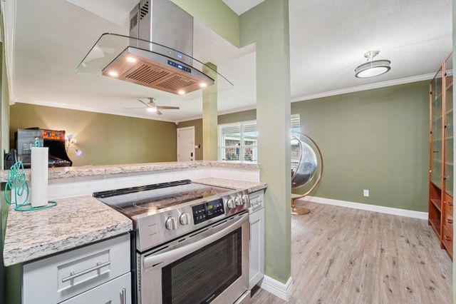 3535 Nasa Rd 1 Parkway 20, Seabrook, TX 77586