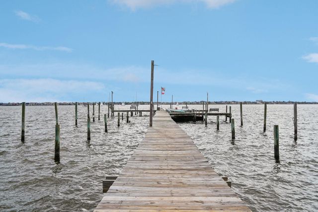 3535 Nasa Rd 1 Parkway 20, Seabrook, TX 77586