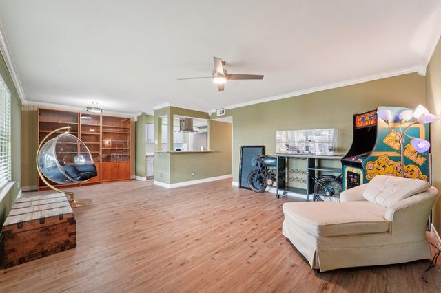 3535 Nasa Rd 1 Parkway 20, Seabrook, TX 77586