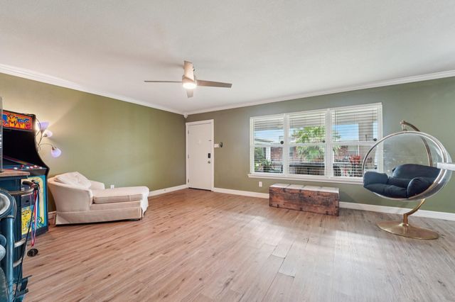 3535 Nasa Rd 1 Parkway 20, Seabrook, TX 77586