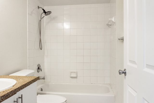 5065 Wiles Road 307, Coconut Creek, FL 33073