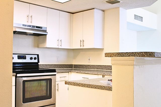 5065 Wiles Road 307, Coconut Creek, FL 33073