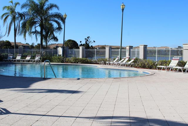 5065 Wiles Road 307, Coconut Creek, FL 33073