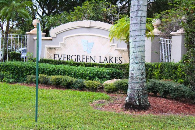 5065 Wiles Road 307, Coconut Creek, FL 33073