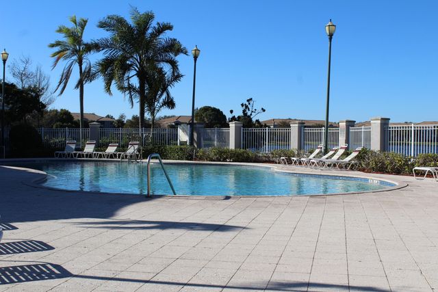 5065 Wiles Road 307, Coconut Creek, FL 33073