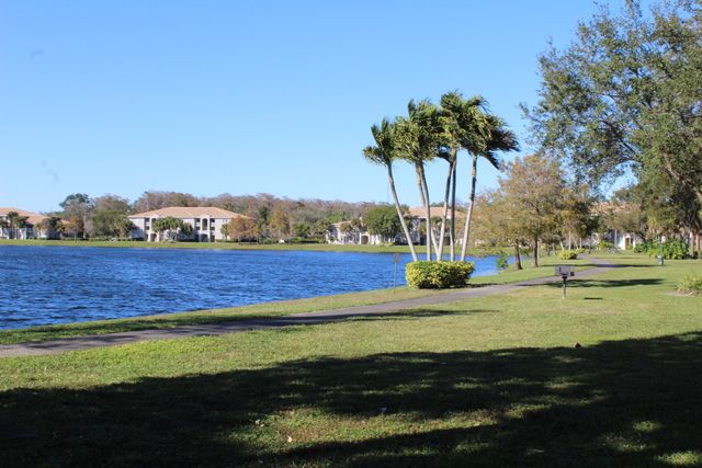 5065 Wiles Road 307, Coconut Creek, FL 33073