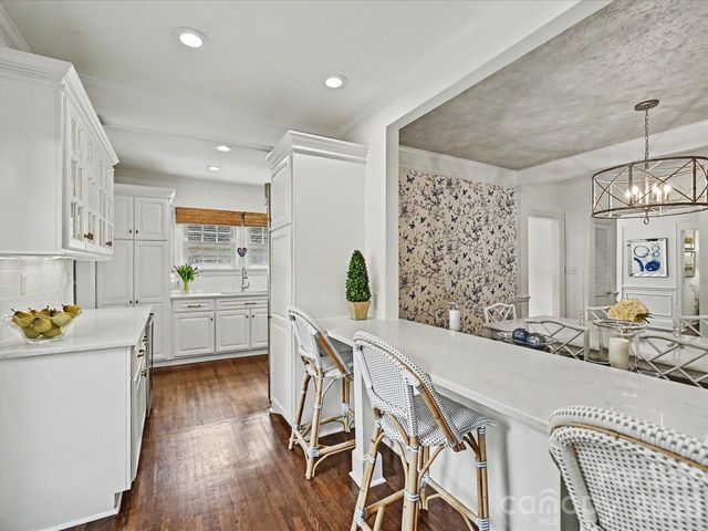 2001 Beverly Drive, Charlotte, NC 28207