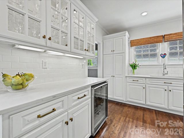 2001 Beverly Drive, Charlotte, NC 28207