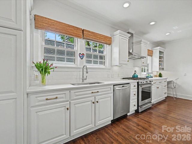 2001 Beverly Drive, Charlotte, NC 28207