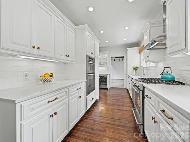 2001 Beverly Drive, Charlotte, NC 28207