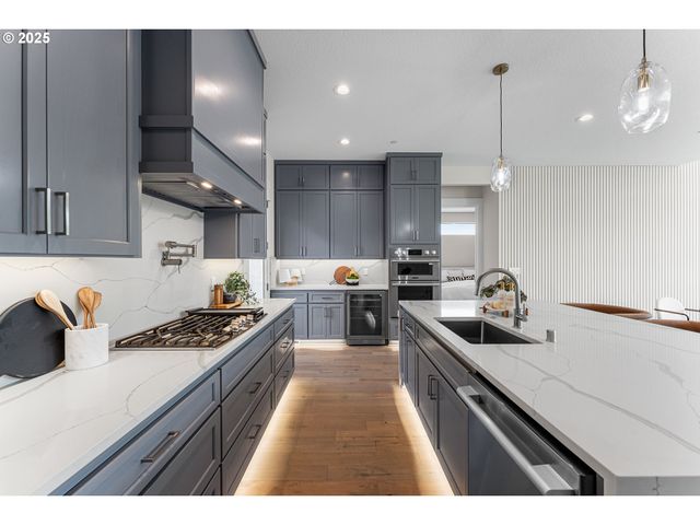 565 W U St, Washougal, WA 98671
