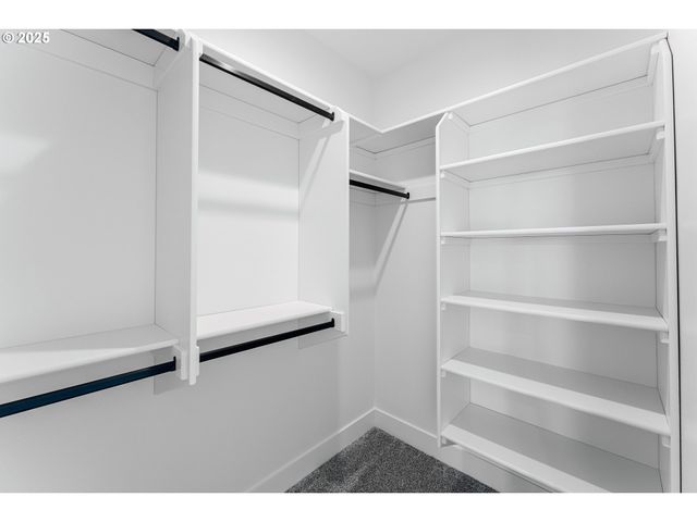 565 W U St, Washougal, WA 98671