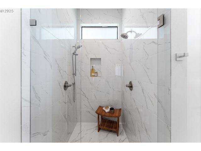 565 W U St, Washougal, WA 98671