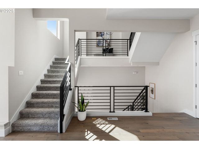 565 W U St, Washougal, WA 98671