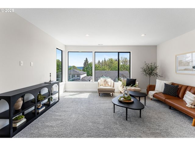 565 W U St, Washougal, WA 98671