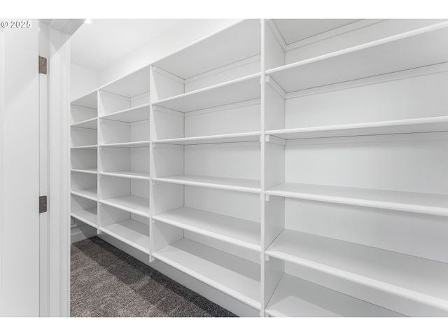 565 W U St, Washougal, WA 98671