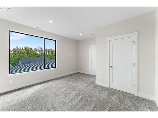 565 W U St, Washougal, WA 98671