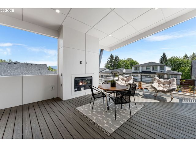565 W U St, Washougal, WA 98671