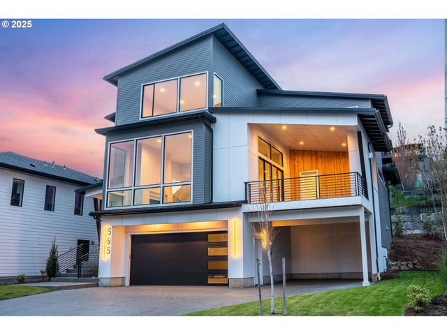 565 W U St, Washougal, WA 98671