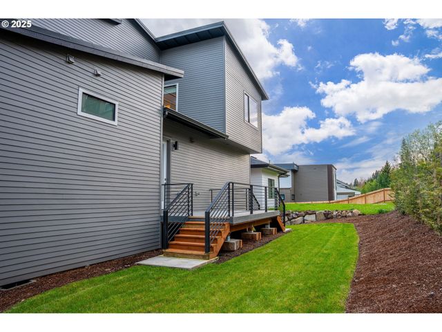 565 W U St, Washougal, WA 98671