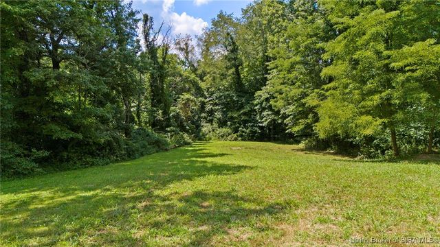 694 S Thompson Road, Lexington, IN 47138