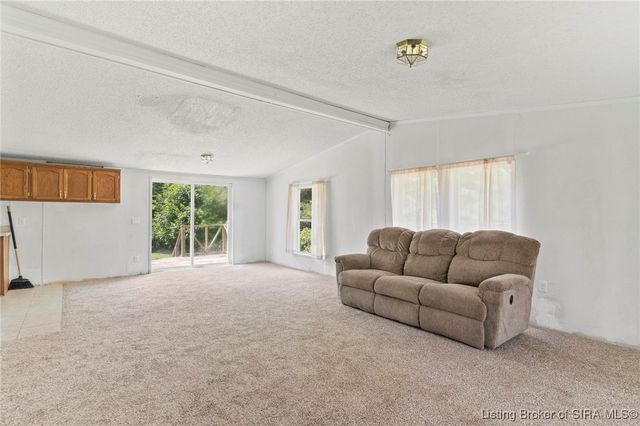 694 S Thompson Road, Lexington, IN 47138