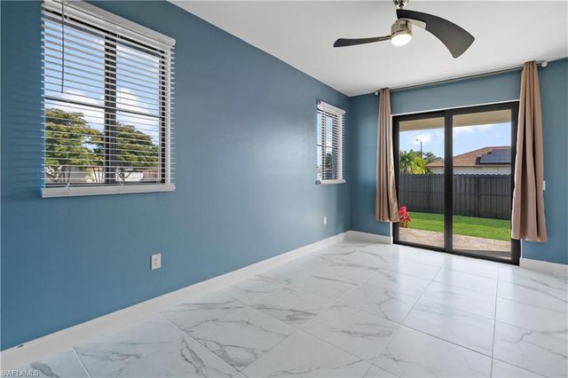 24 Crestwood CIR S, Lehigh Acres, FL 33936