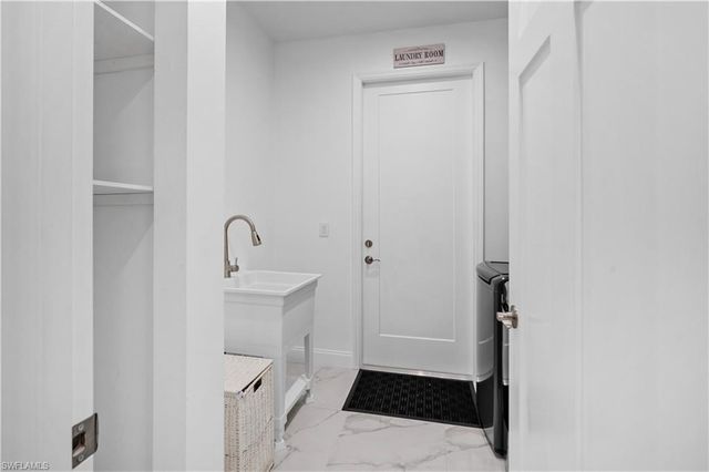24 Crestwood CIR S, Lehigh Acres, FL 33936