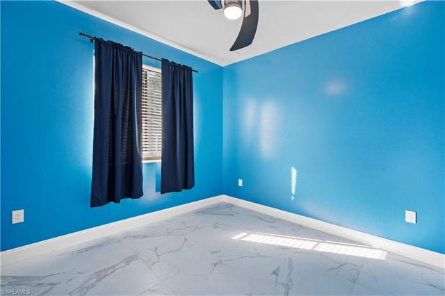 24 Crestwood CIR S, Lehigh Acres, FL 33936