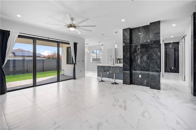 24 Crestwood CIR S, Lehigh Acres, FL 33936