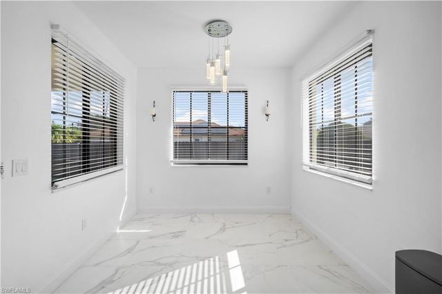 24 Crestwood CIR S, Lehigh Acres, FL 33936