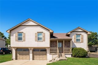 602 SW Montana Ridge Drive, Grain Valley, MO 64029