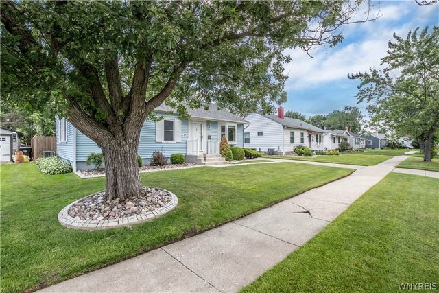 33 Westbourne Drive, Tonawanda, NY 14150