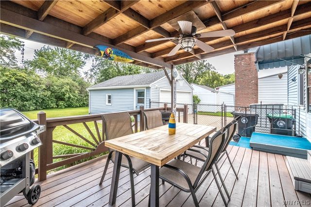 33 Westbourne Drive, Tonawanda, NY 14150