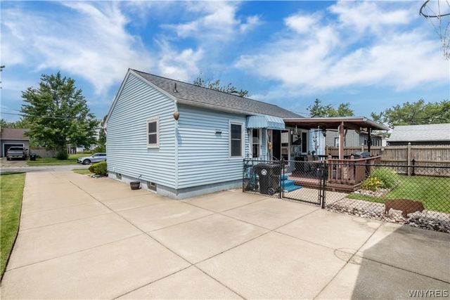 33 Westbourne Drive, Tonawanda, NY 14150