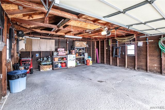 33 Westbourne Drive, Tonawanda, NY 14150