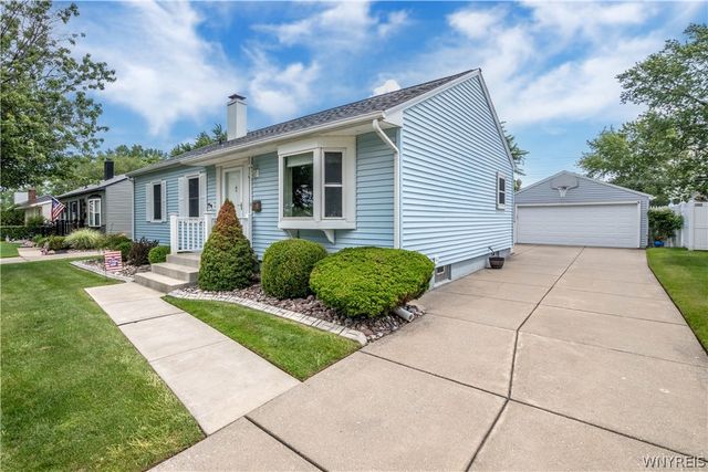 33 Westbourne Drive, Tonawanda, NY 14150