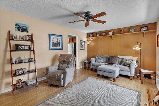 33 Westbourne Drive, Tonawanda, NY 14150