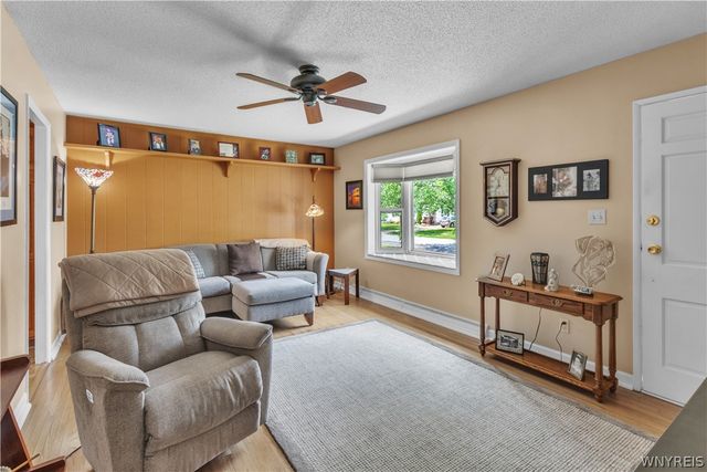 33 Westbourne Drive, Tonawanda, NY 14150