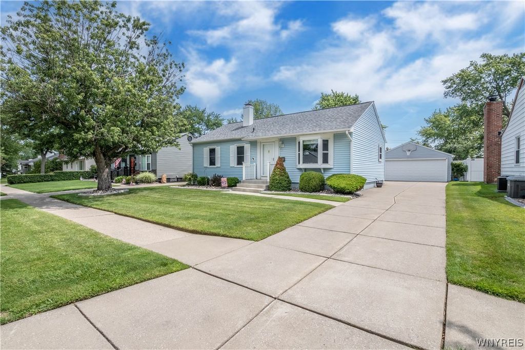 33 Westbourne Drive, Tonawanda, NY 14150