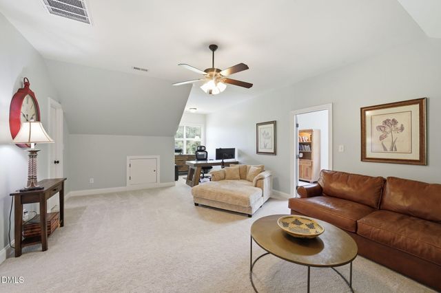 1612 Green Oaks Parkway, Holly Springs, NC 27540