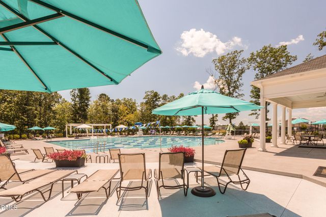 1612 Green Oaks Parkway, Holly Springs, NC 27540