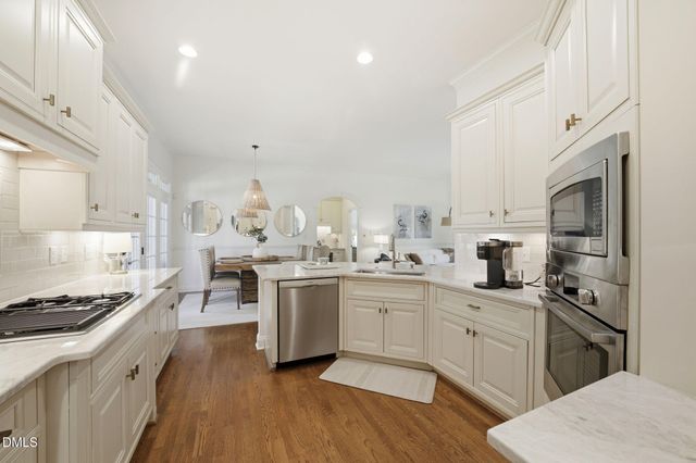 1612 Green Oaks Parkway, Holly Springs, NC 27540