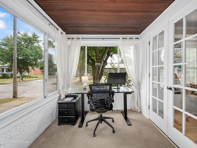 500 N Ashland Avenue, La Grange Park, IL 60526